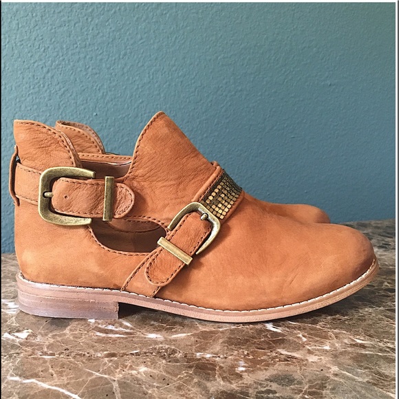 Gianni Bini Shoes - GIANNI BINI ANKLE BOOTS